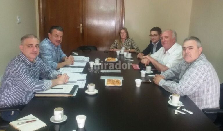 El encuentro sirvió para repasar la situación de las propuestas presentadas por las cámaras empresarias a los legisladores y si alguna podrá tener tratamiento antes de fin de año. Gentileza: prensa Fececo.