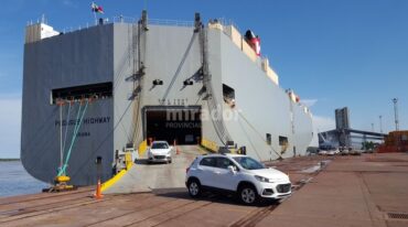 Se descargaron vehículos provenientes de México y Brasil. Gentileza: prensa General Motors.