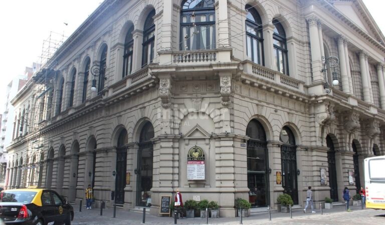 El encuentro se realiza en la sala Vila Ortiz de El Círculo. Archivo.