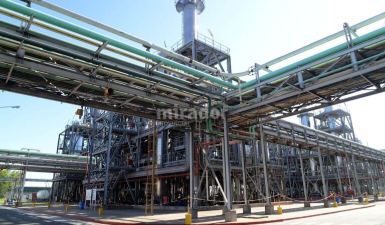 En el país hay unas 40 plantas de biodiesel y el grueso de los complejos industriales están afincados en el área metropolitana del Gran Rosario sobre la franja portuarias al norte y al sur de la ciudad. Archivo.