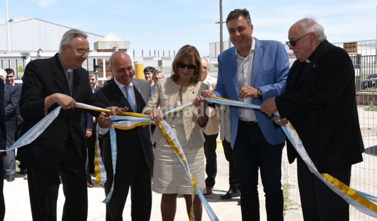 El intendente Castellano estuvo presente en la inauguración. Gentileza: prensa Municipalidad de Rafaela.