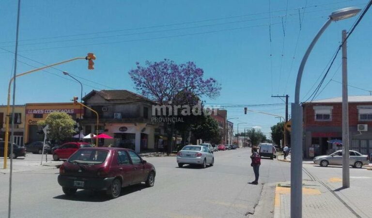 Las cuatro esquinas del hospital tienen ahora semáforos. Gentileza: prensa Municipalidad de Venado Tuerto.