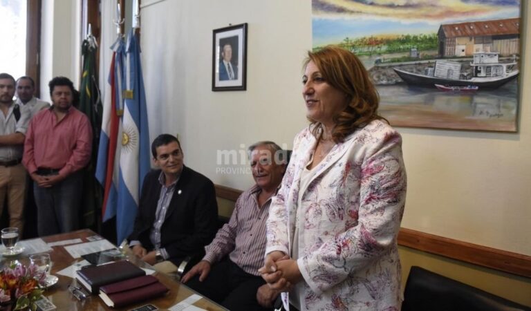 Fein estuvo en Victoria. Mejorar la conexión por tierra es una obra importante para esa región. Gentileza: prensa Municipalidad de Rosario.