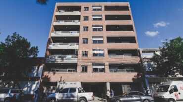 El edificio terminado está en Moreno al 2.500