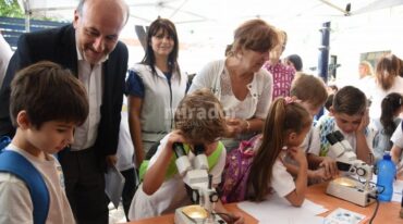 Caruana resaltó que Rosario lleva 'dos años de trabajo ininterrumpido de prevención de enfermedades transmitidas por el mosquito'. Gentileza: prensa Municipalidad de Rosario.