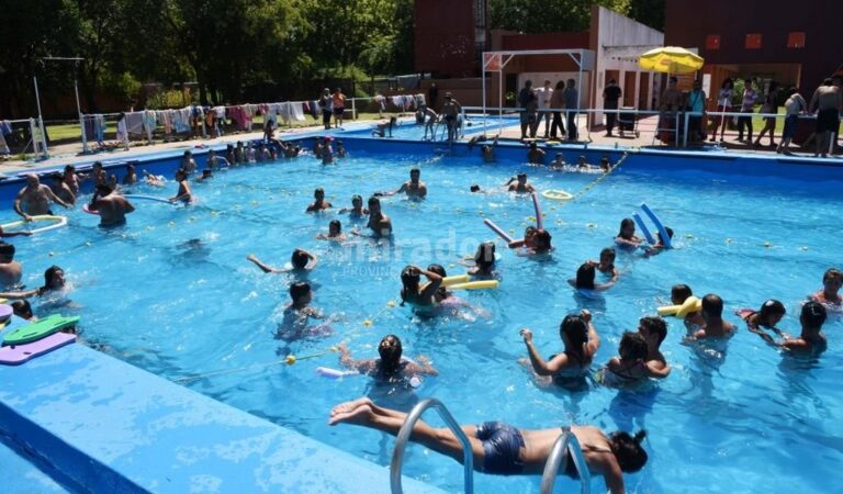 Hay nueve piletas municipales habilitadas en Rosario. Gentileza: prensa Municipalidad de Rosario.