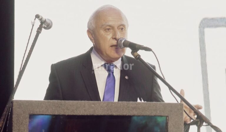 El primer mandatario estuvo presente en el evento que fue organizado por la Unión Industrial de Santa Fe. Gentileza: prensa Gobierno de Santa Fe.