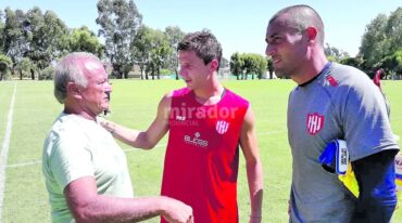 El inefable Miguel del Sel observó el amistoso ante los sanjuaninos y se quedó para bromear con Soldano y Nereo Fernández. 'El que no se lleve a Soldano es un boludo'