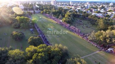 Además de los actos tradicionales