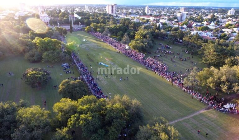 Además de los actos tradicionales