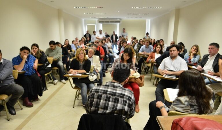 Las capacitaciones se harán en las cinco regiones por separado. Archivo.