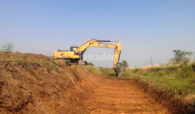 Tiene un importante grado de avance la profundización y limpieza del llamado canal Agrelo