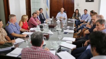 El intendente Corral lideró la reunión del Consejo de Seguridad. Gentileza: prensa Municipalidad de Santa Fe.
