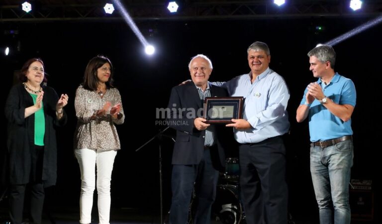 Miguel Lifschitz estuvo presente en los festejos de VGG. Gentileza: prensa Gobierno de Santa Fe.