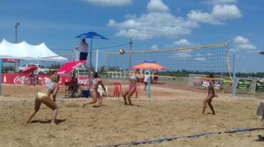 Éxito total. La séptima fecha del Circuito Provincial de Vóley Playero se realizó en el balneario Don Roque