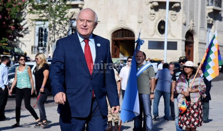 El gobernador destacó el legado de un grande de la historia argentina como el porteño Manuel Belgrano.  Gentileza: prensa Gobierno de Santa Fe.
