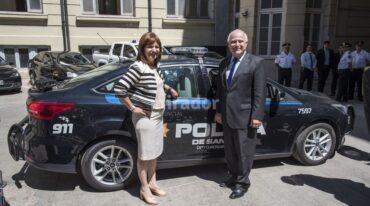 Para la foto. La ministra de Seguridad de la Nación