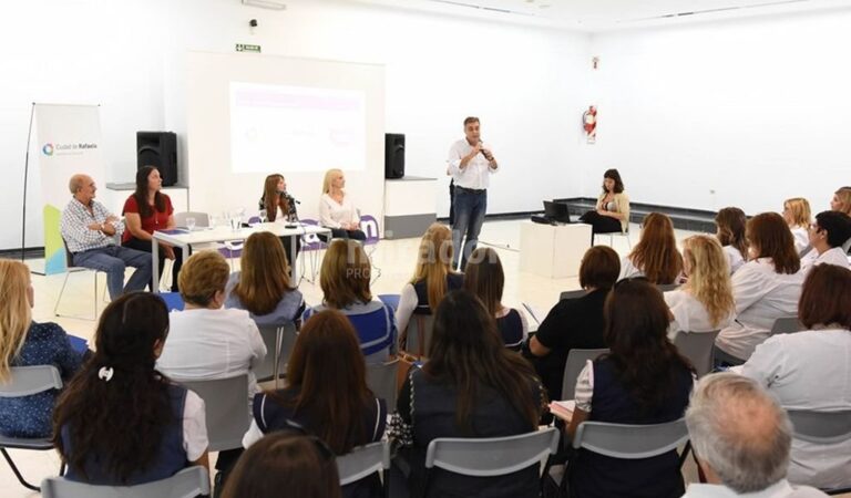 "Es dinero de todos los rafaelinos que va destinado a la educación. Queremos cumplir siempre con esta entrega porque la educación es clave"