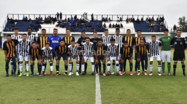Todos juntos. La sonrisa es la síntesis de lo que transmite el juego en inferiores. Pero en cuanto a resultados