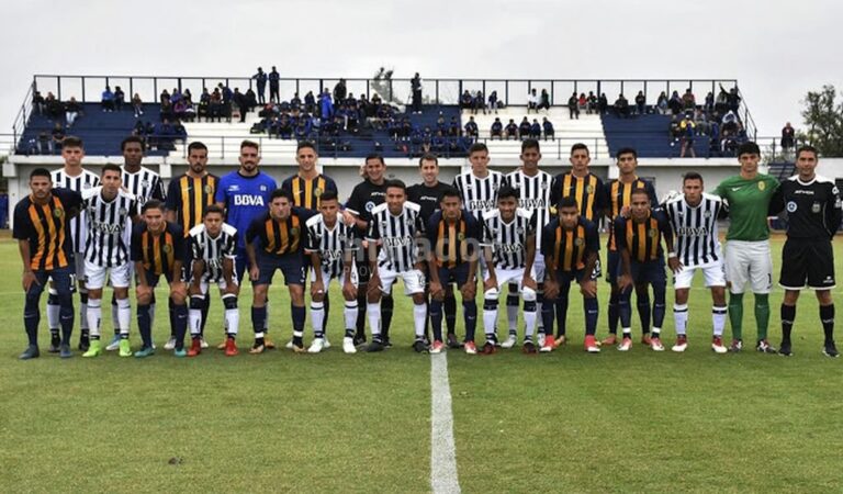 Todos juntos. La sonrisa es la síntesis de lo que transmite el juego en inferiores. Pero en cuanto a resultados