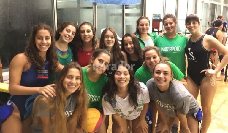 Las verdes demostraron una vez más que son las mejores de Argentina. Gentileza: prensa Federación Rosario de Natación.