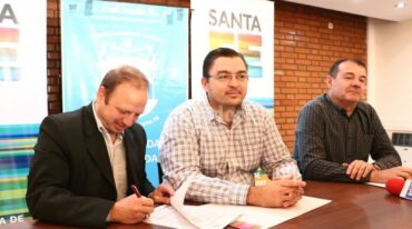 La nueva etapa de obras en el complejo Fonavi del barrio Granaderos a Caballo beneficiará a más de 200 familias. Gentileza: prensa Gobierno de Santa Fe.