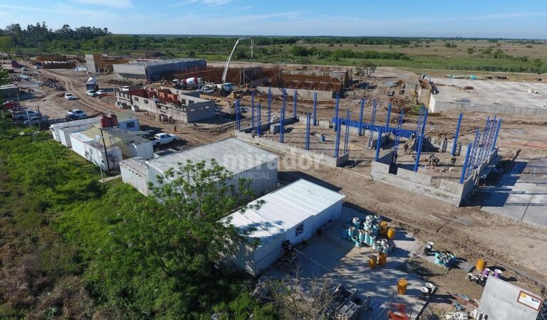 La obra garantizará agua de calidad a 170.000 santafesinos de 23 localidades de los departamentos General Obligado y Vera. Gentileza: prensa Gobierno de Santa Fe.