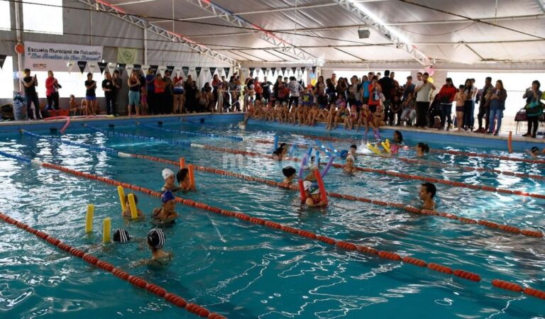 El único requisito para la inscripción a las actividades es la presentación de fotocopia de DNI y certificado médico. Certificado bucodental adicional para las actividades en el natatorio. Gentileza: prensa Municipalidad de San Lorenzo.