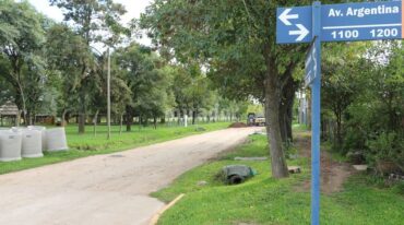 Las obras incluyen la construcción del cordón cuneta y del pavimento. Gentileza: prensa Municipalidad de Esperanza.
