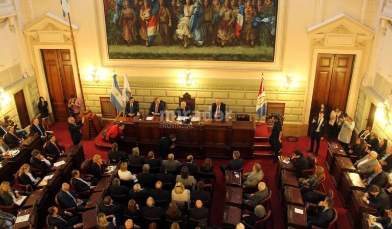 El gobernador instó a discutir la reforma de la Constitución provincial. Gentileza: prensa Gobierno de Santa Fe.