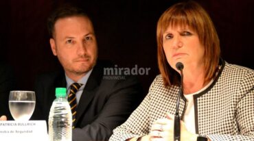 Lisandro Enrico y Patricia Bullrich participaron del primer Encuentro Nacional por la Desfederalización de los Delitos de Narcomenudeo. El senador santafesino es un impulsor de la medida en la provincia. La ministra está también a favor. Gentileza: Transmedia VT.
