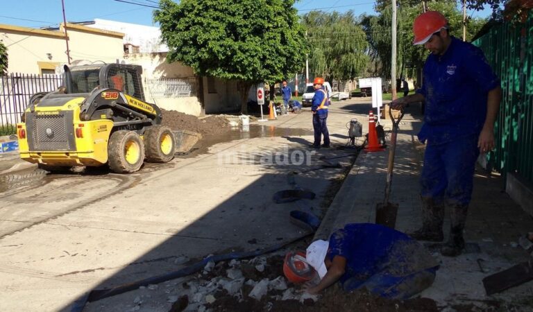 El plan de obras fue desdoblado en dos contratos: uno para Villa del Parque y un sector de Barranquitas Sur y el otro para Barranquitas Norte. Gentileza: prensa Gobierno de Santa Fe.
