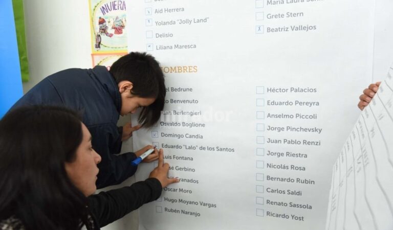 Alumnos de la escuela 1.400 participaron de la elección de los nombres para la zona. Gentileza: prensa Municipalidad de Rosario.