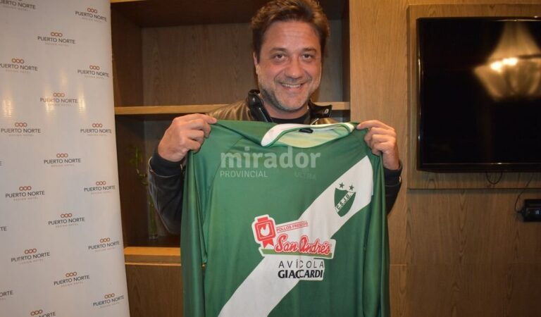 A solas. Durante la entrevista con Mirador Provincial