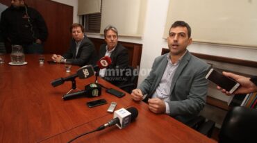 Asunción. Santiago Amézaga fue presentado como director del Ente Aeropuerto Sauce Viejo. Guillermo Di Salvatore.