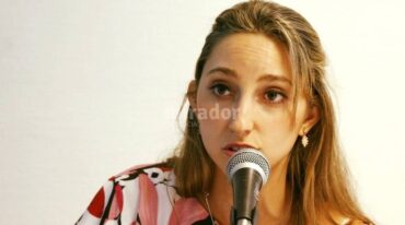 Para la licenciada en Ciencia Política de la Universidad Nacional de Rosario (UNR) Julia Strada no quedan dudas de que se vienen fuertes recortes. Gentileza: entrevistada.