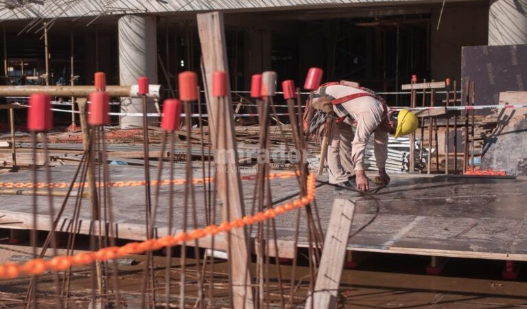 Trabajadores. El 40% del total de demandas realizadas en todo el país se radicaron en la ciudad de Buenos Aires: 252.205 juicios. Archivo.