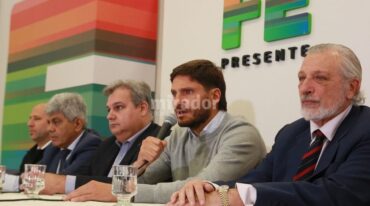 Respuesta institucional. Con el gobernador en el exterior comandando una misión comercial en Asia del Sur