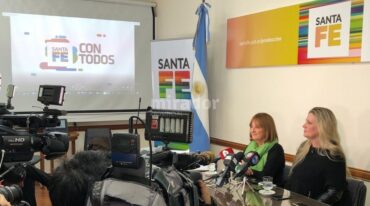 La ministra Ciciliani y la secretaria Geese hablaron en la presentación. Gentileza: prensa Gobierno de Santa Fe.