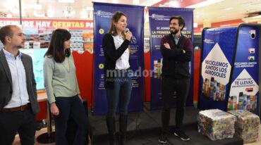 Los aerosoles recuperados por Ecobox siguen su camino hacia el reciclaje. Gentileza: prensa Municipalidad de Rafaela.
