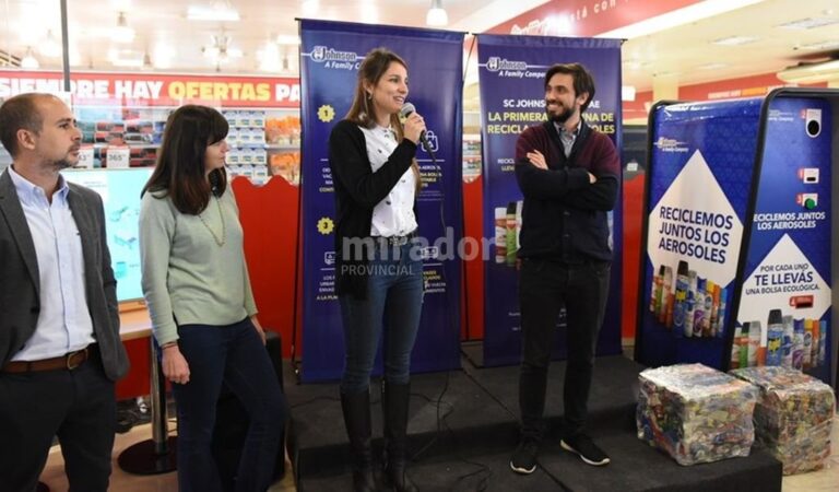 Los aerosoles recuperados por Ecobox siguen su camino hacia el reciclaje. Gentileza: prensa Municipalidad de Rafaela.