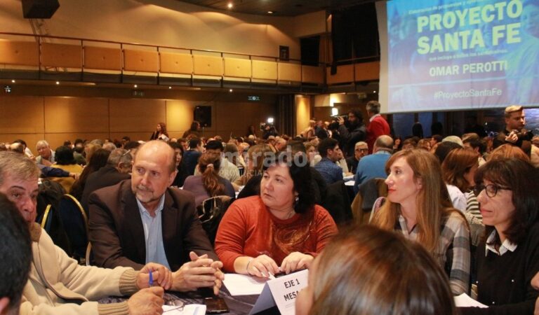 En Rosario. El senador nacional eligió ser el primero en organizar un acto público para exponer su aspiración de gobernar la provincia. Gentileza: prensa senador Omar Perotti.