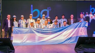 28 personas invitadas por la firma de seguros viajan a ver la Copa del Mundo de Fútbol. Gentileza: prensa Nueva Comunicación.