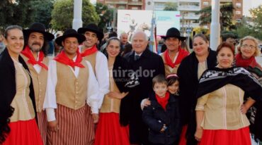 Lifschitz participó del acto central por la conmemoración del 180° aniversario del fallecimiento del brigadier general Estanislao López. Gentileza: prensa Gobierno de Santa Fe.