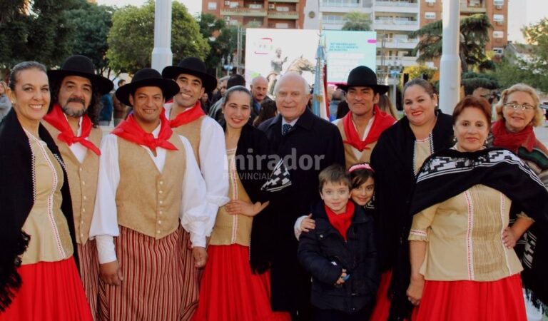 Lifschitz participó del acto central por la conmemoración del 180° aniversario del fallecimiento del brigadier general Estanislao López. Gentileza: prensa Gobierno de Santa Fe.