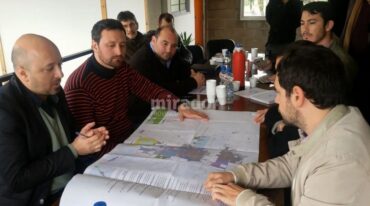 El estudio incluirá encuestas y foros que permitan analizar los movimientos entre ambas ciudades para definir una nueva vinculación con carácter urbano. Gentileza: prensa Gobierno de Santa Fe.