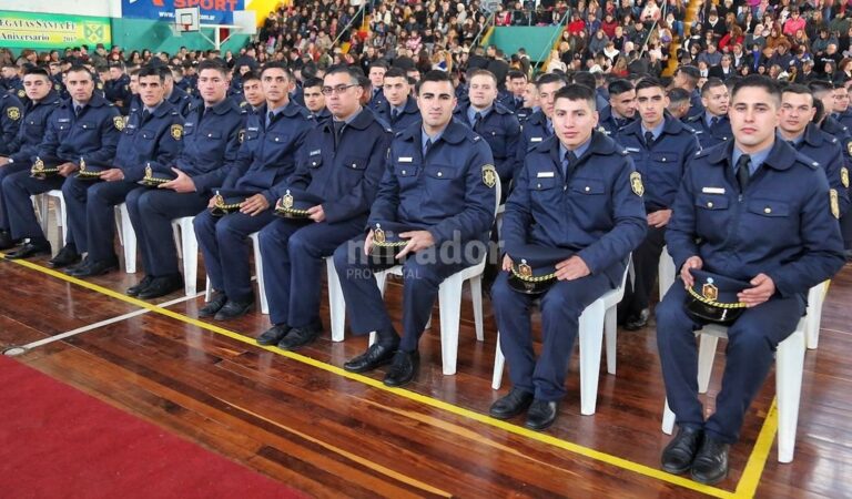 Se graduaron 317 cadetes del Instituto Superior de Seguridad Pública. Gentileza: prensa Gobierno de Santa Fe.