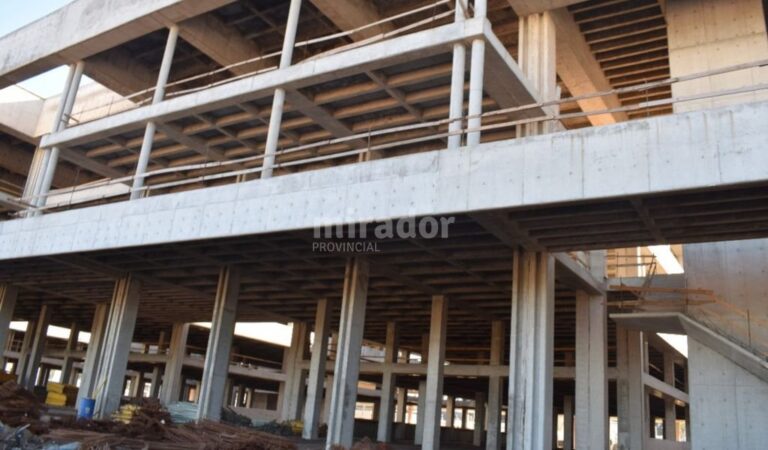 El efector tendrá una superficie cubierta de 17.377 metros cuadrados y una capacidad de 112 camas. Gentileza: prensa Gobierno de Santa Fe.