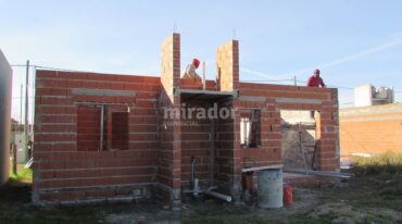 Seis de las casas se realizan a través del programa de Ejecución de viviendas en lotes propios. Gentileza: prensa Municipalidad de Suardi.