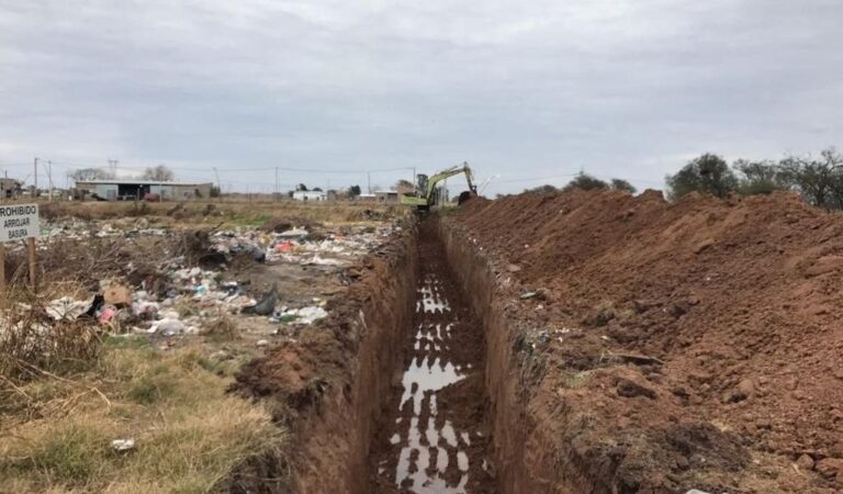 Forma de trabajo. El saneamiento del lugar consistió en la realización de amplias zanjas periféricas cavadas a lo largo del terreno